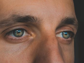 persons blue eyes and brown eyes