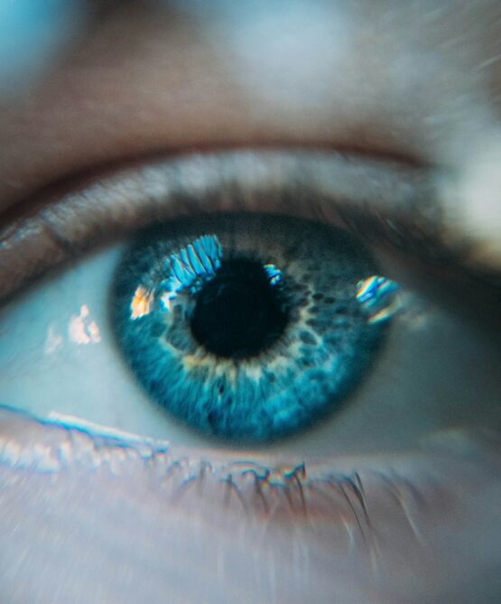 blue eye photo